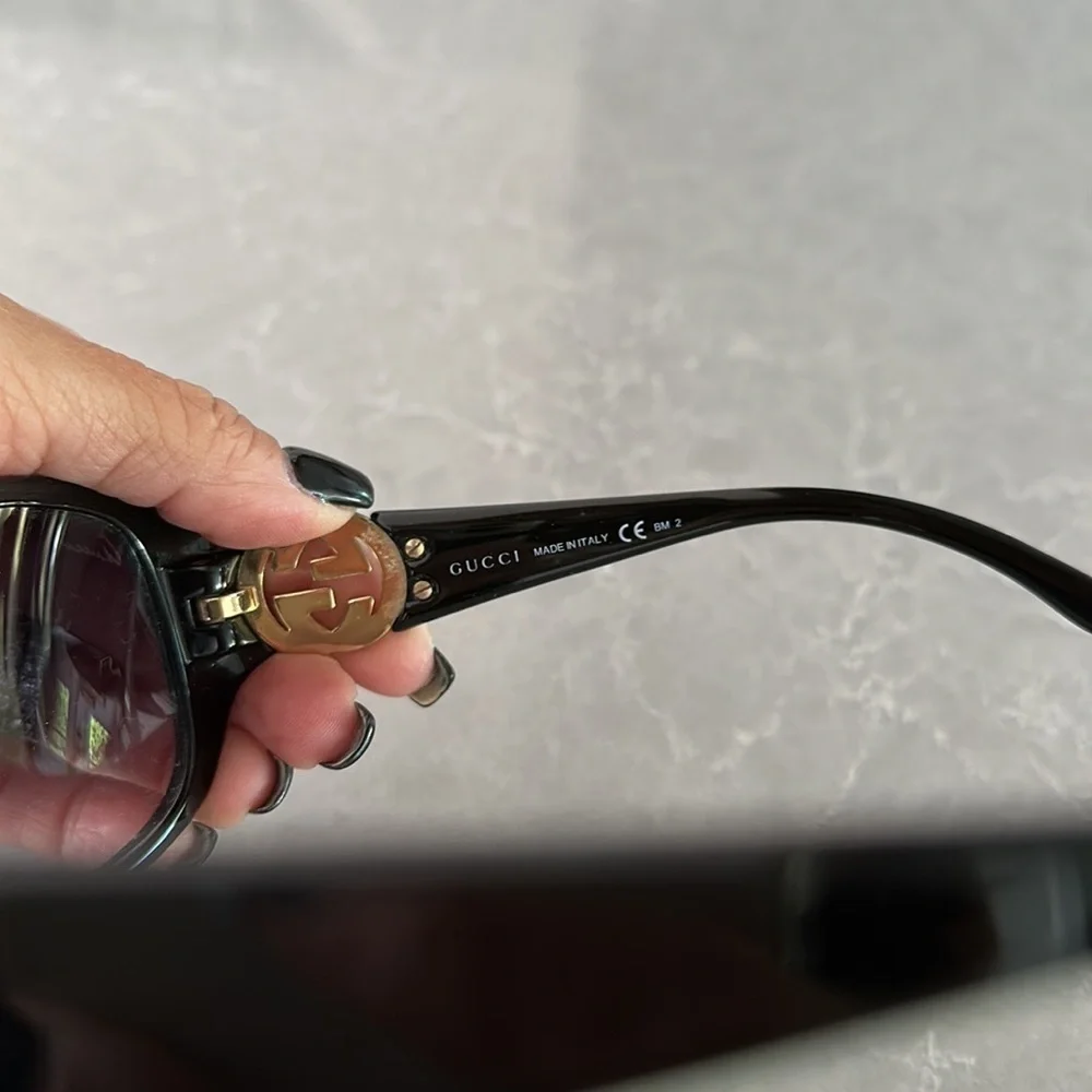 Gucci black sunglasses with crystals GG at the sides - Picture 5 of 9